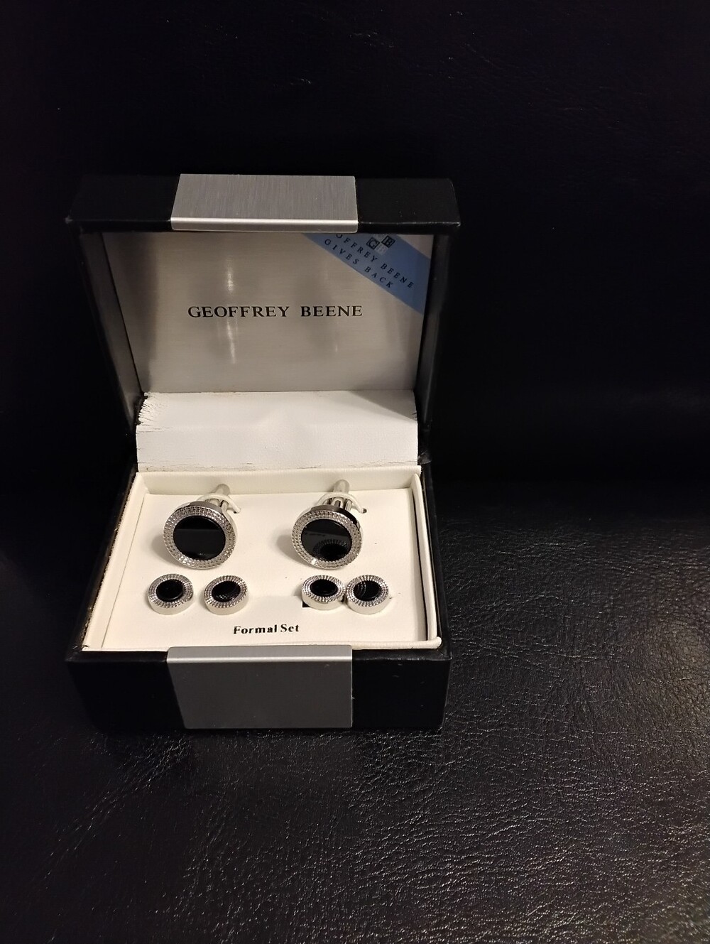 NWT Boxed  Geoffrey Beene Cufflinks & Shirt Studs Set Firm Price